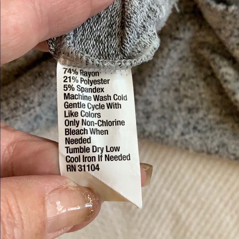 Sweater - Picture 6 of 6